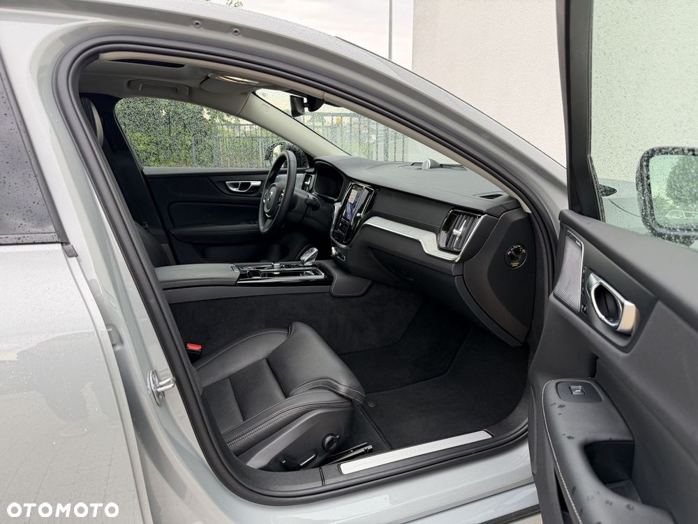Volvo S60 T8 Recharge AWD Ultimate Dark - 11