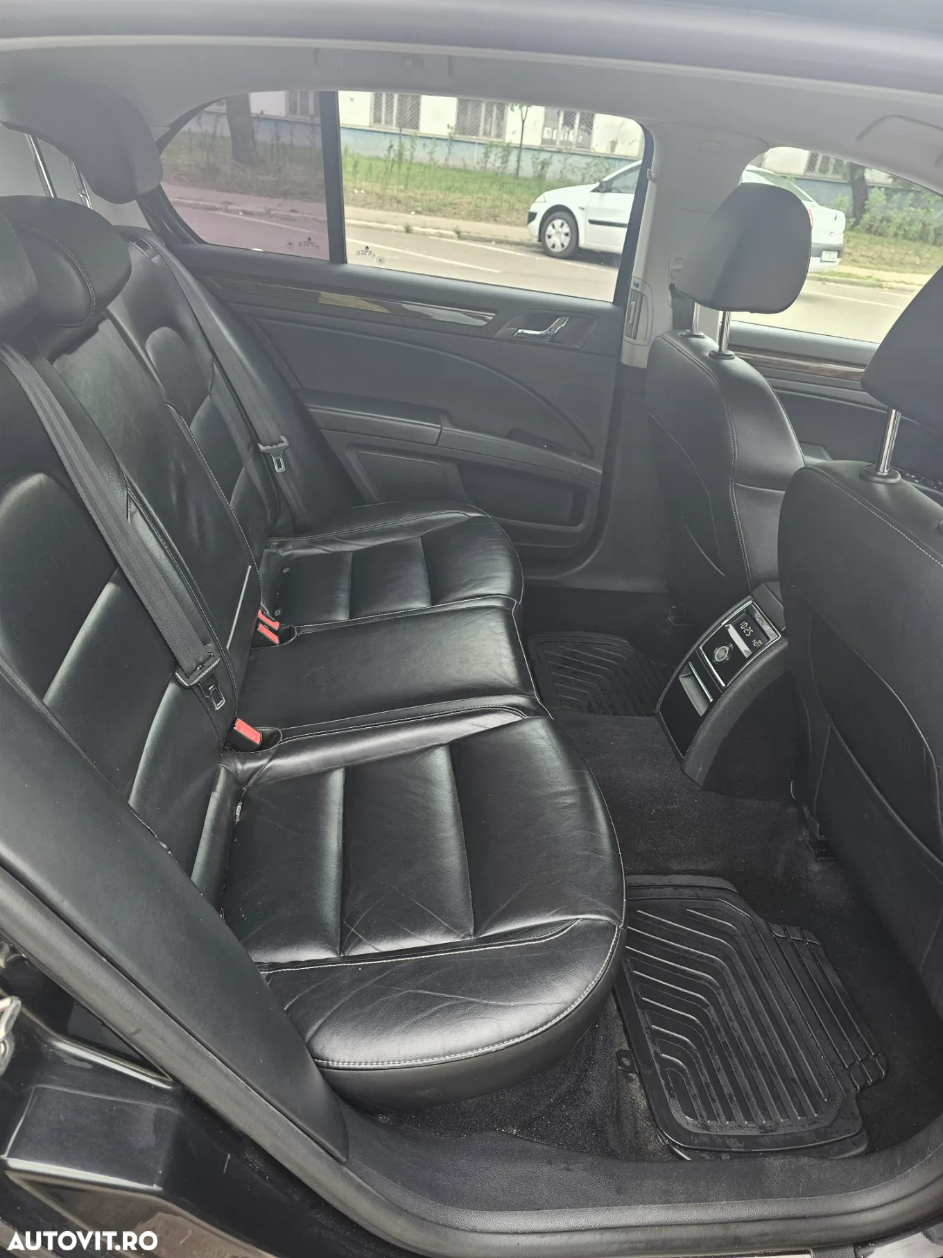 Skoda Superb 1.6 TDI Comfort - 4