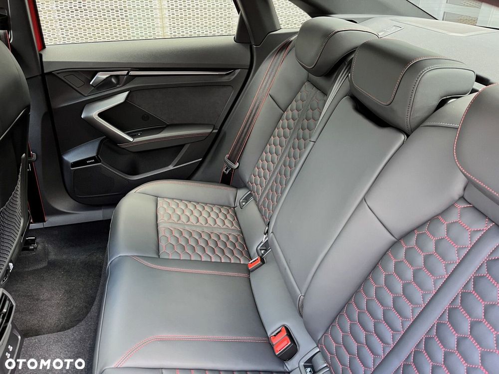 Audi RS3 Limousine - 24