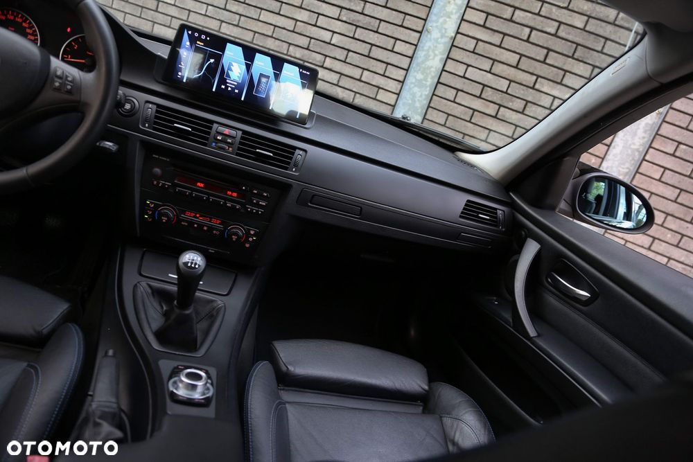 BMW Seria 3 - 32