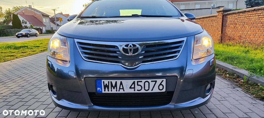 Toyota Avensis 2.0 D-4D - 15