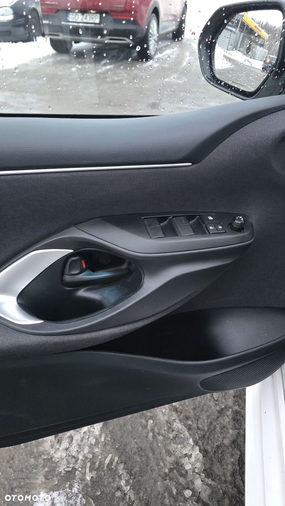 Toyota Yaris Hybrid 1.5 Comfort - 12