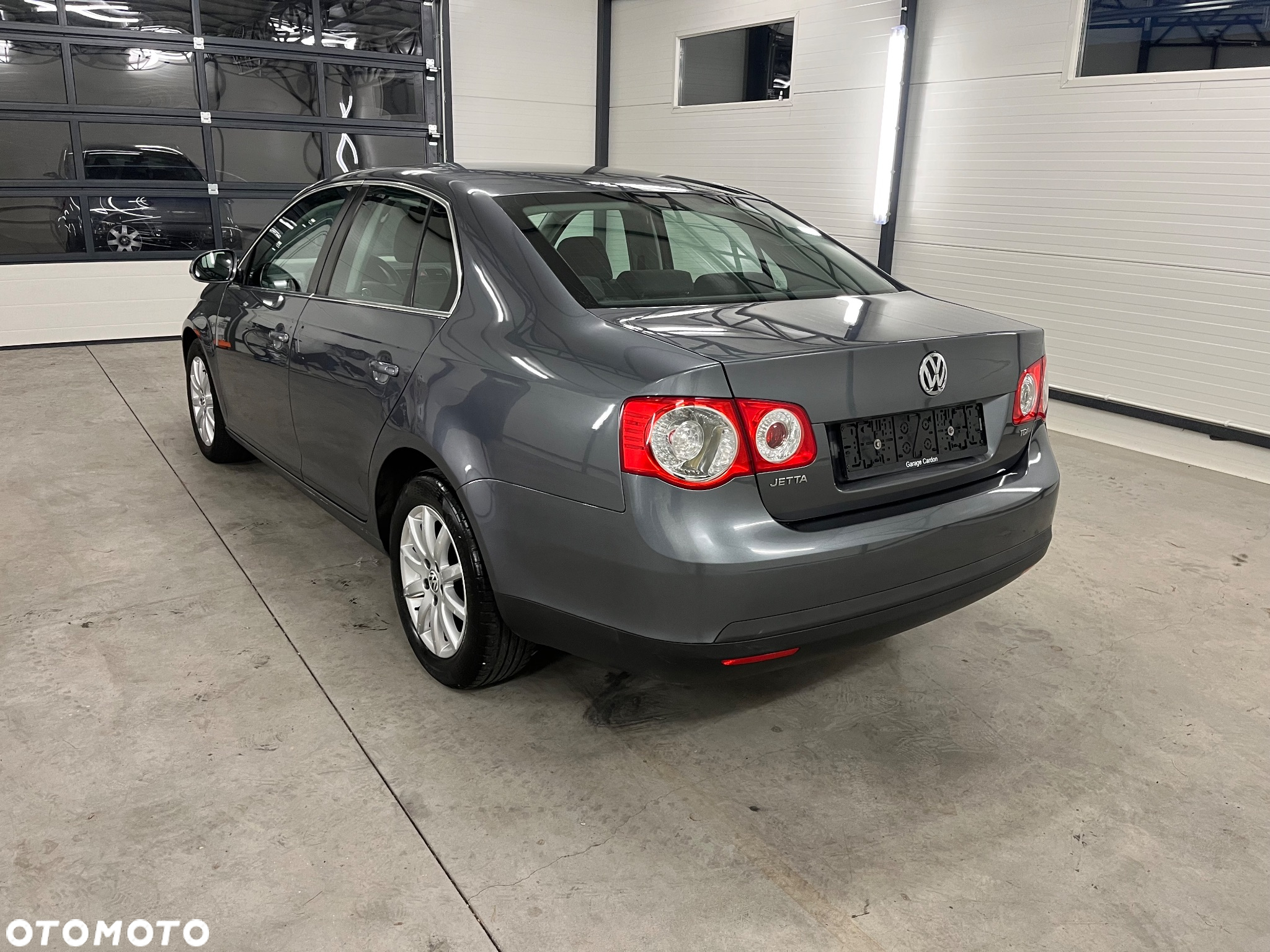 Volkswagen Jetta 1.9 TDI Comfortline - 5