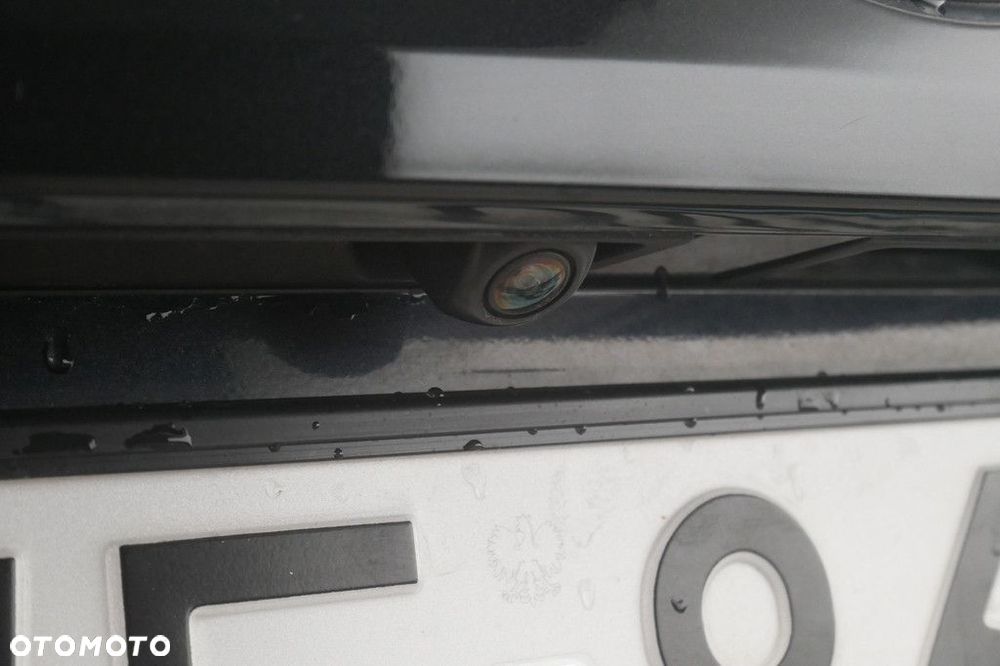 Toyota Corolla 1.8 Hybrid Comfort - 17