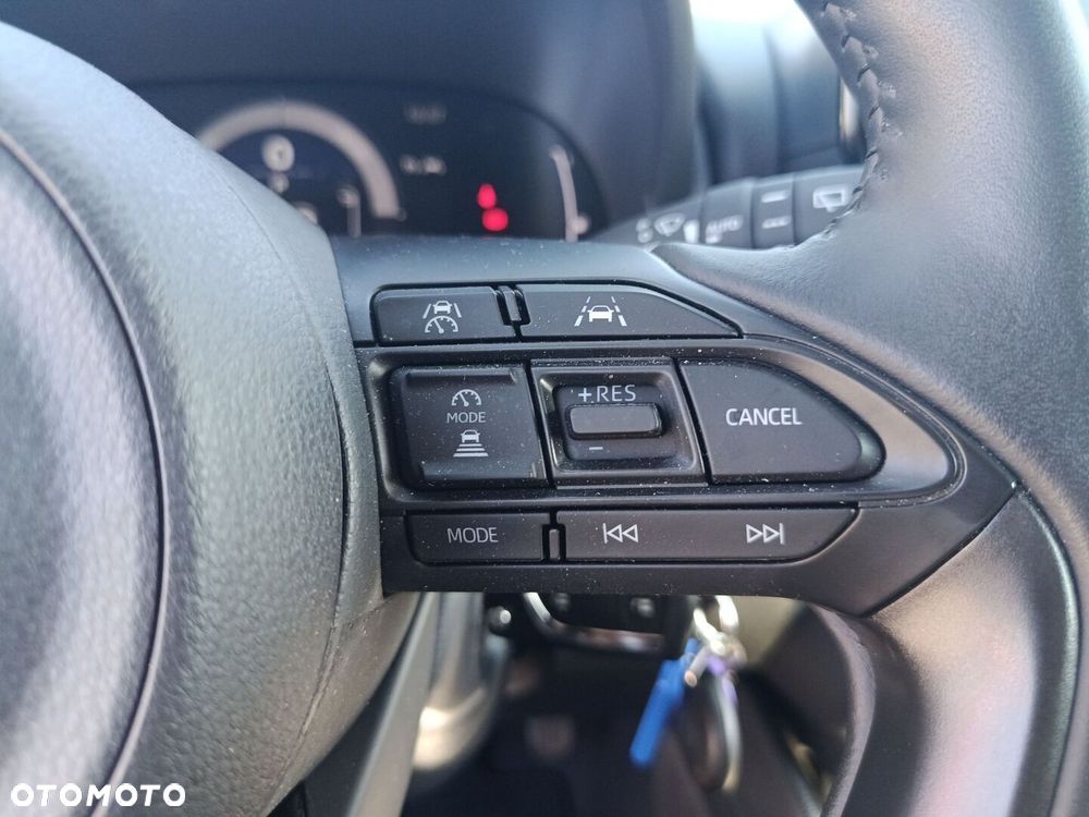 Toyota Yaris Hybrid 1.5 Style - 25