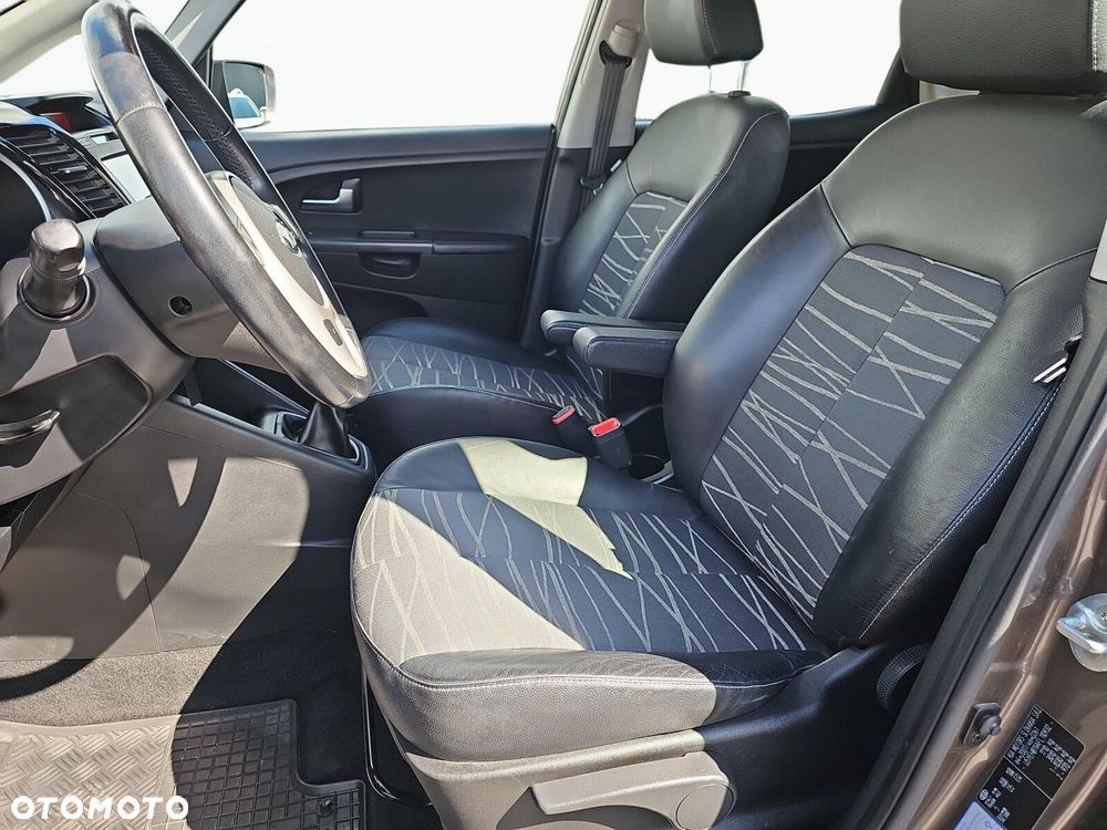 Kia Venga 1.4 L - 12