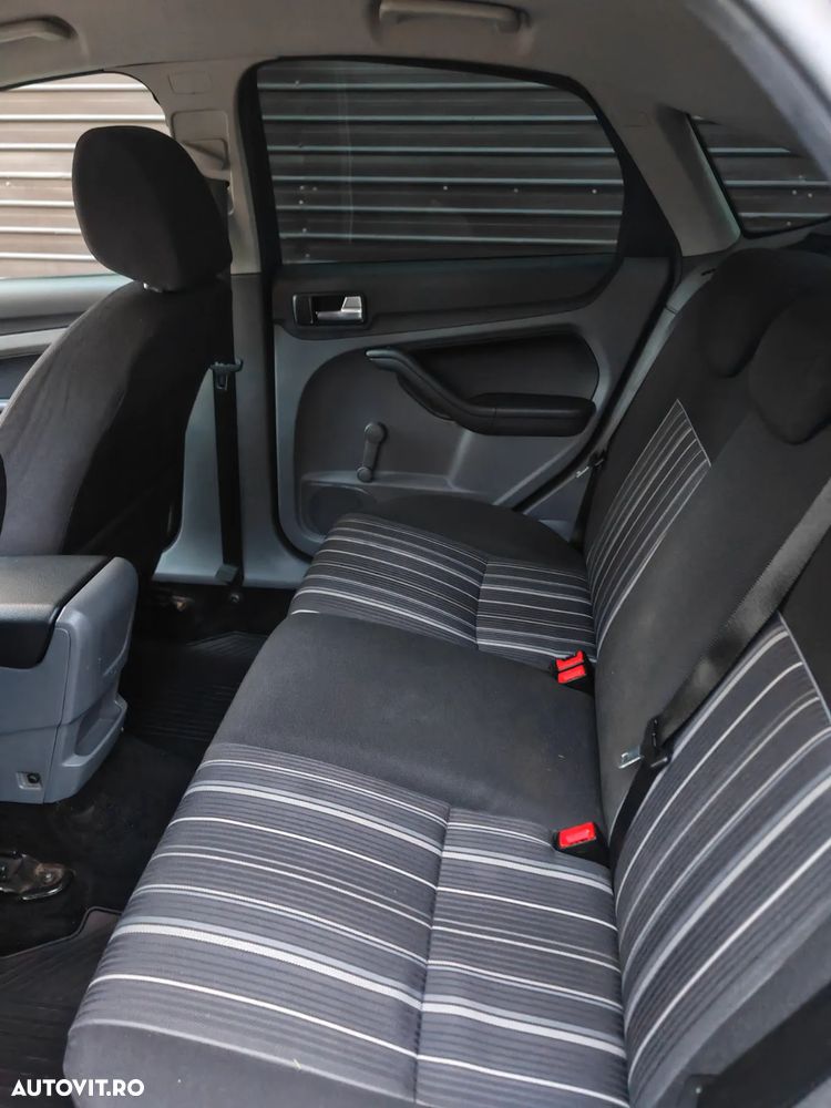 Ford Focus 1.8 TDCI Trend - 10