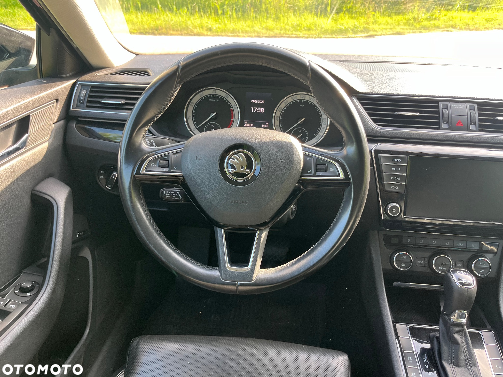 Skoda Superb 2.0 TSI L&K DSG - 26