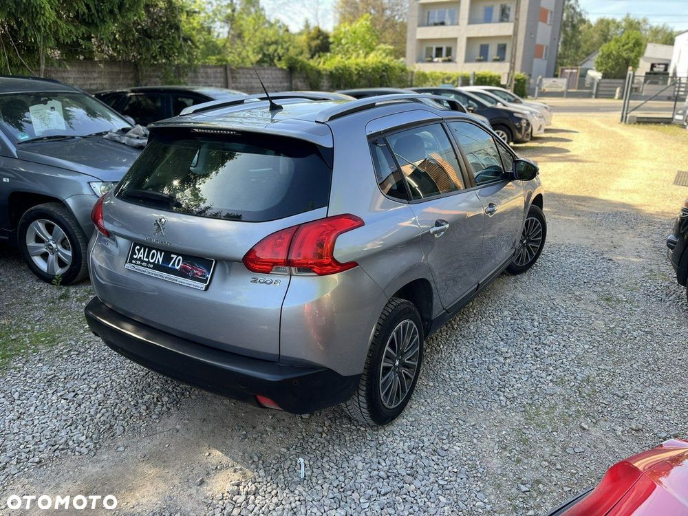 Peugeot 2008 - 8