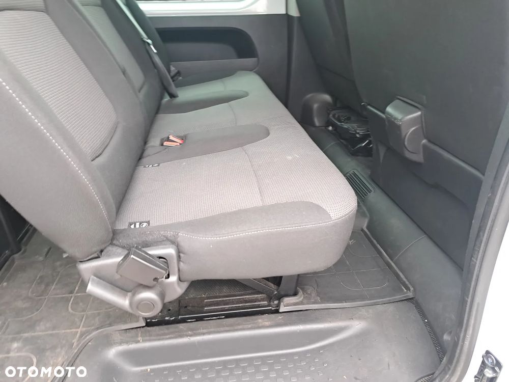 Renault Trafic 2.0 dCi - 10