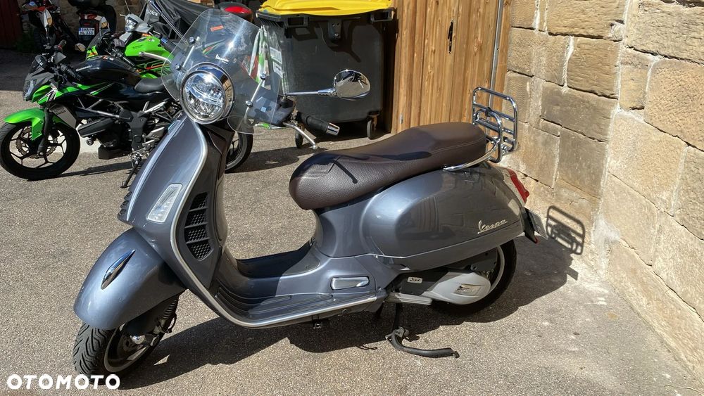 Piaggio Vespa - 2