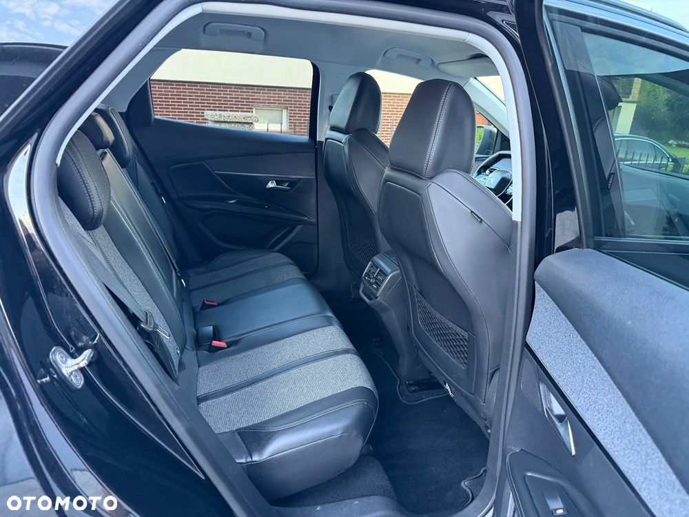 Peugeot 3008 HDi 150 Allure - 12