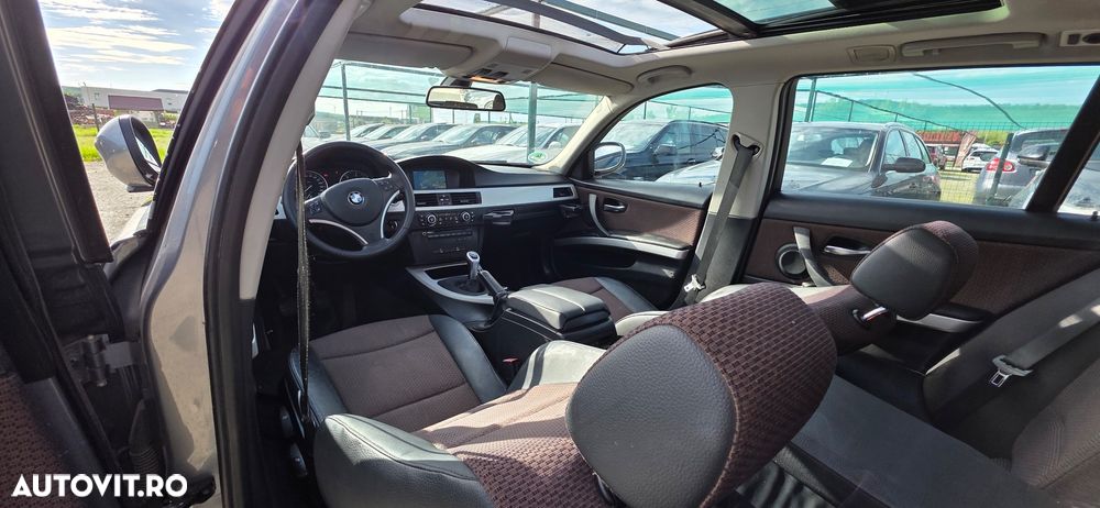 BMW Seria 3 320d DPF Touring Blue Performance - 26