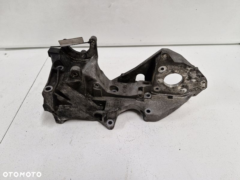 AUDI A4 B8 2.0 TDI ŁAPA WSPORNIK MOCOWANIE ALTERNATORA 031903139H - 1