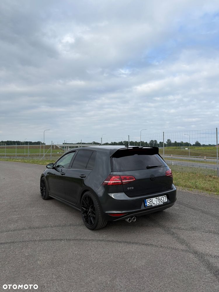 Volkswagen Golf 2.0 TDI BMT GTD DSG - 5