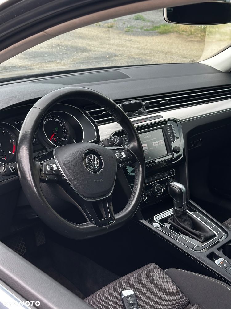 Volkswagen Passat 2.0 TDI BMT Highline DSG - 16