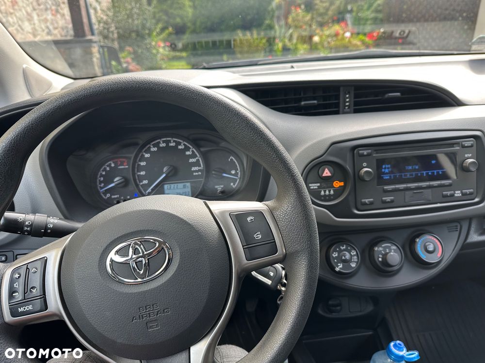 Toyota Yaris 1.0 Active EU6 - 11