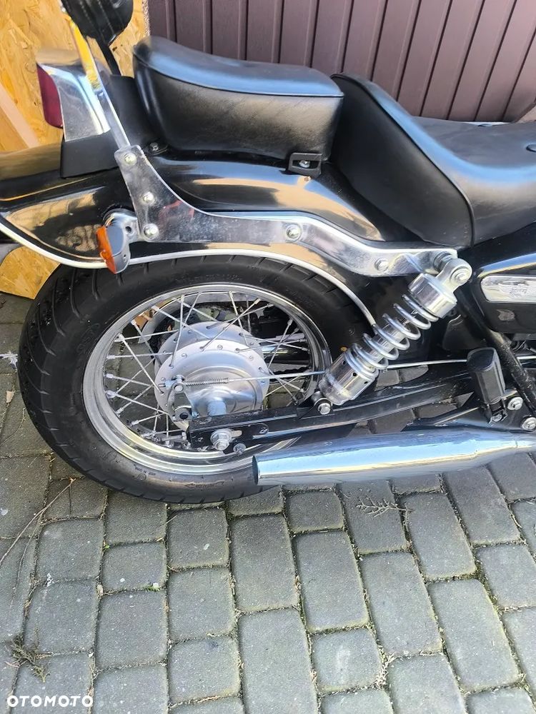 Suzuki Marauder - 11