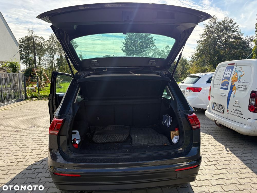 Volkswagen Tiguan - 16