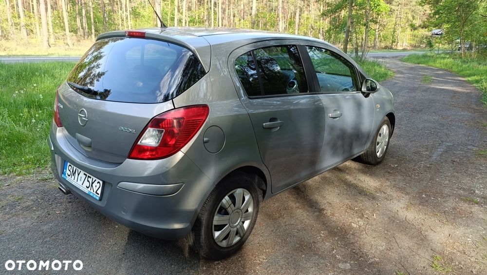 Opel Corsa 1.2 16V Enjoy - 4