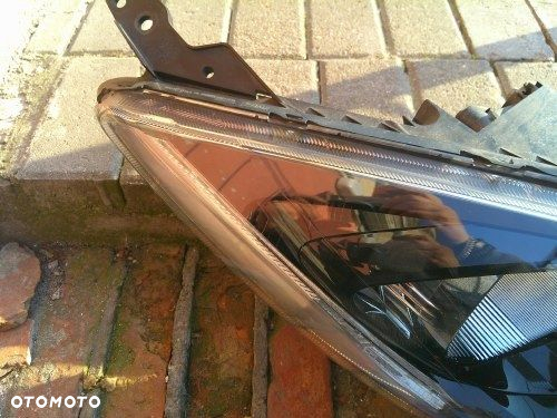 MAZDA 2 II DE 07-14 PRAWA PRZEDNIA LAMPA ORYGINAŁ EUROPA - 3
