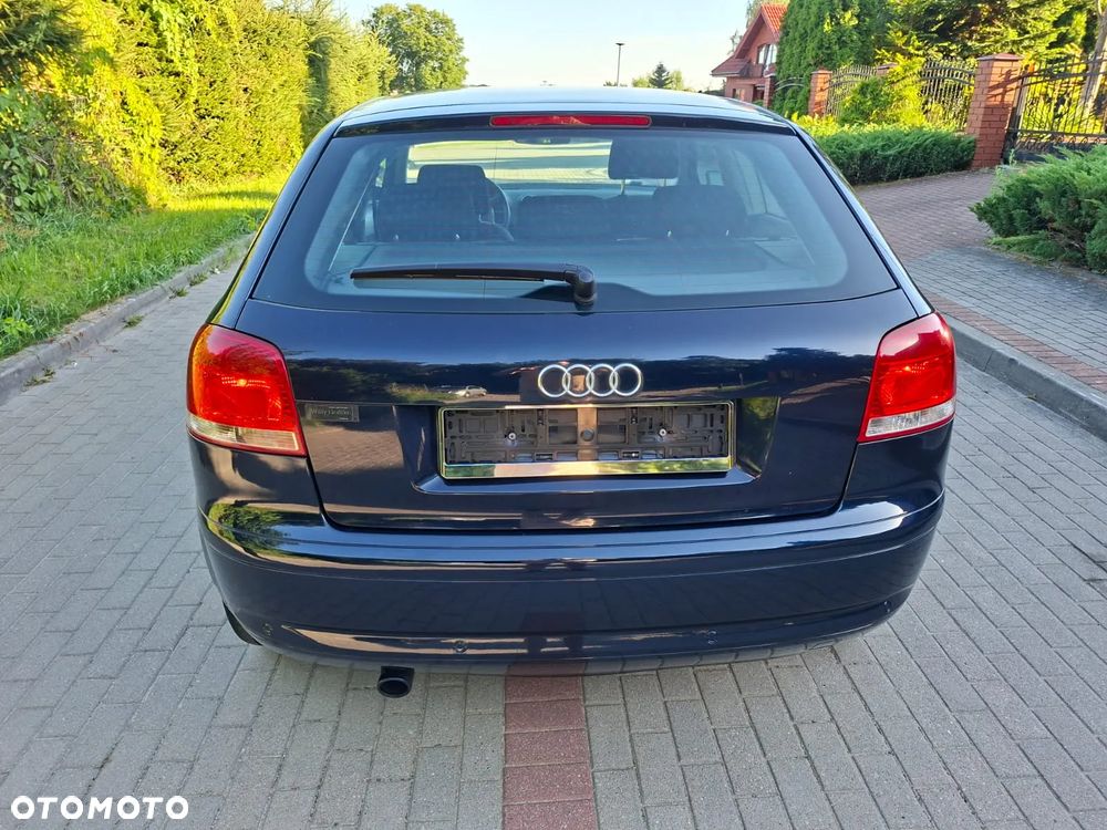Audi A3 3-drzwiowe 1.6 Attraction - 3