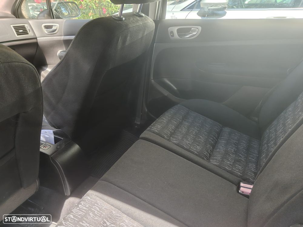 Peugeot 307 1.4 HDi XS Premium - 4