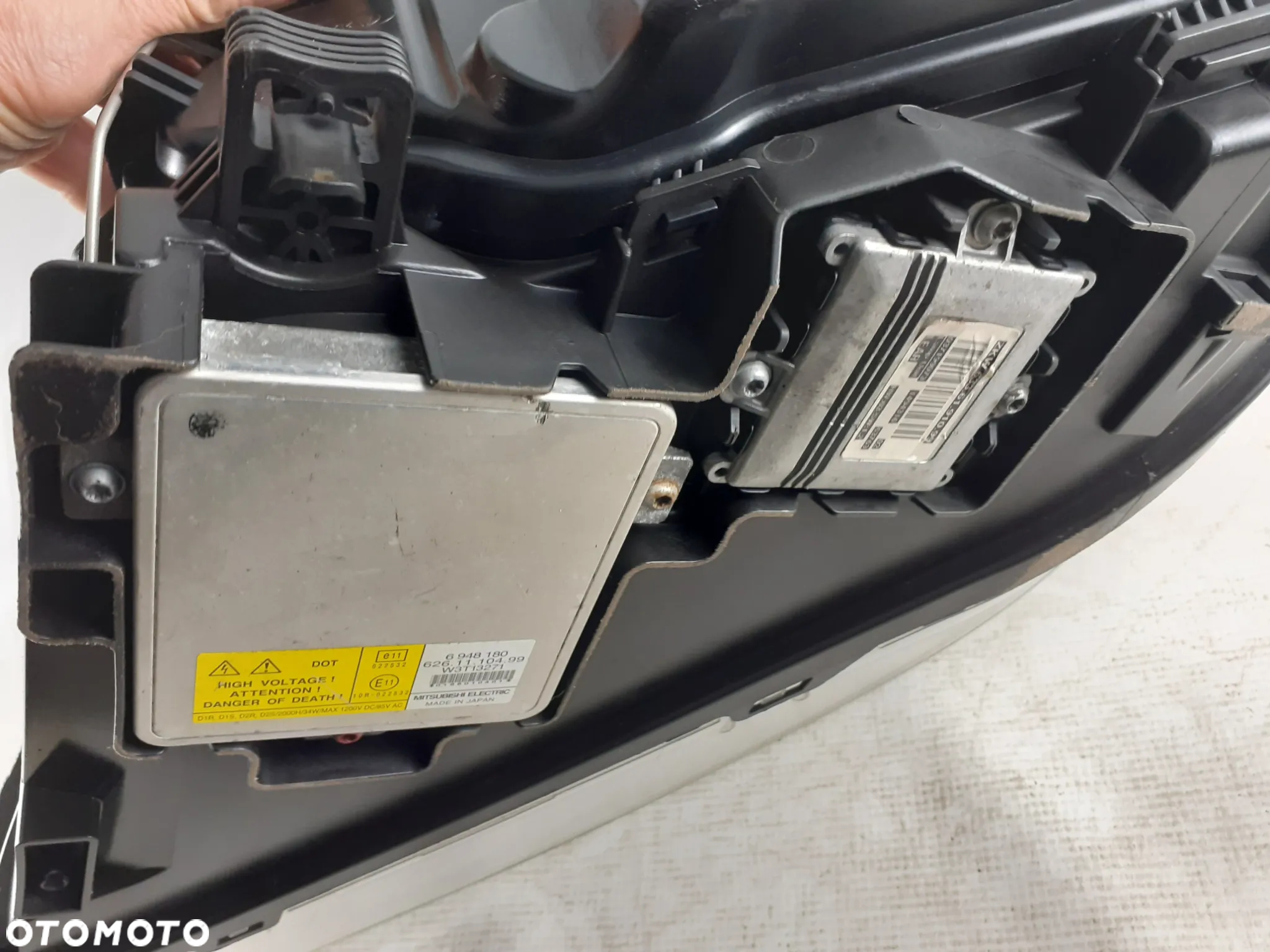 Lampa prawa przód Volvo V70 xenon-skr - 6
