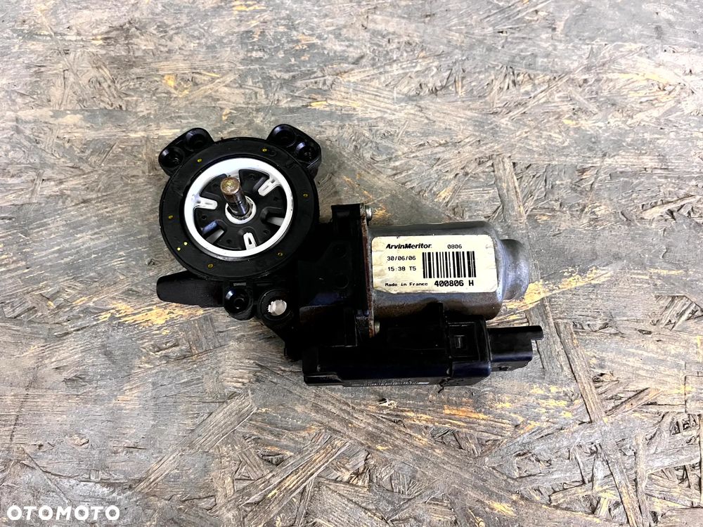 RENAULT ESPACE IV LIFT SILNICZEK PODNOŚNIK SZYBY PRAWY TYŁ 6PIN 8200305725