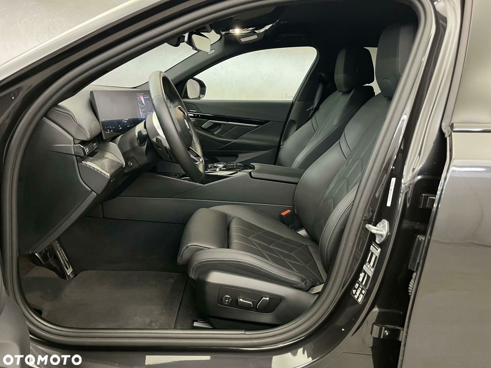 BMW Seria 5 - 16