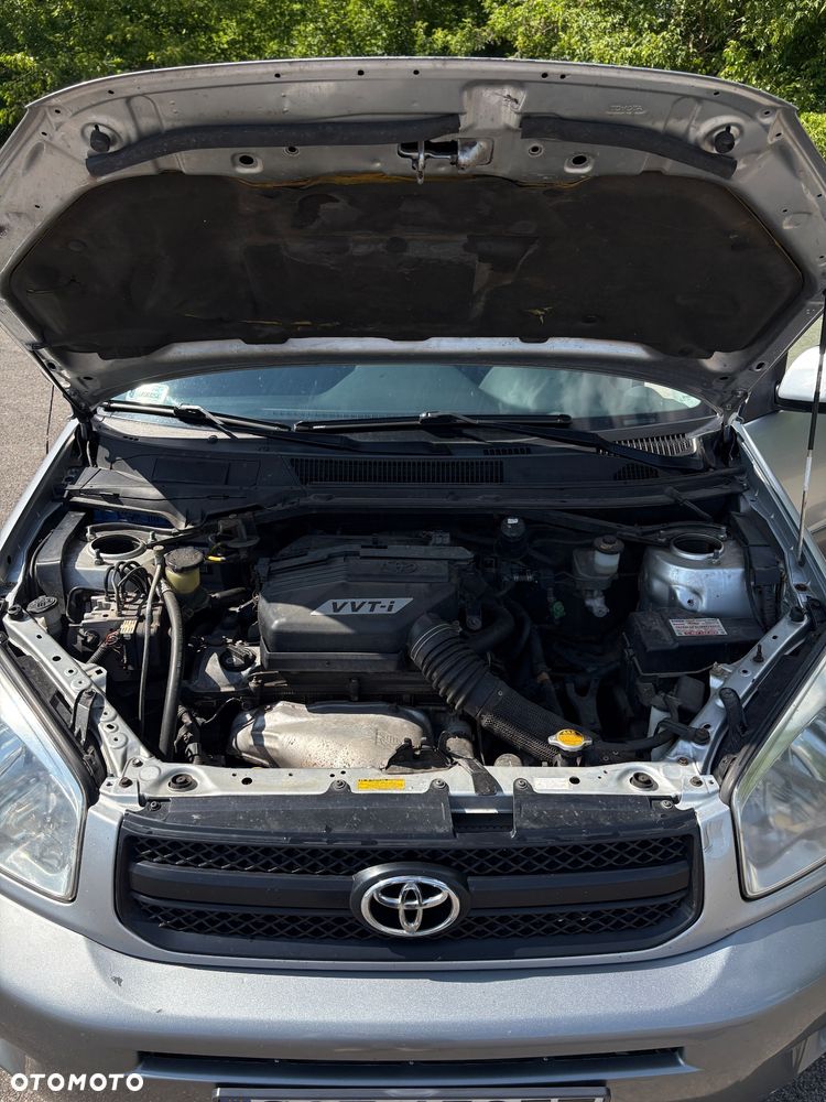 Toyota RAV4 2.4 VVT-i Sport - 19