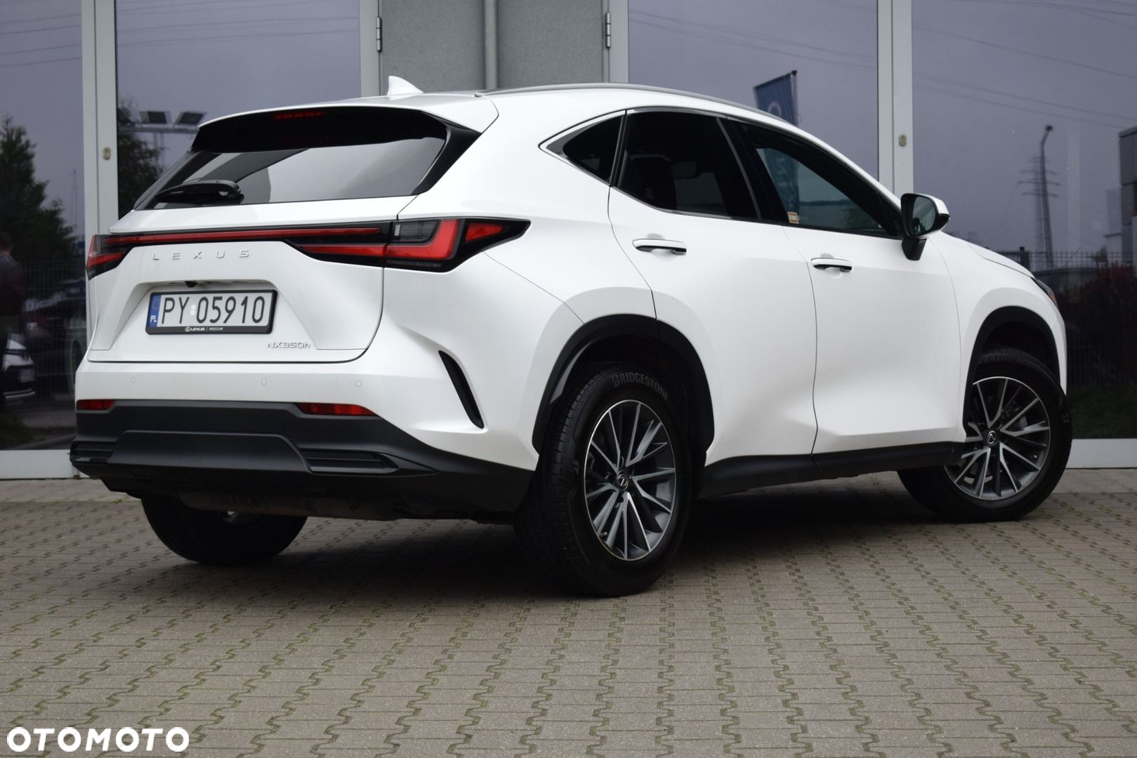 Lexus NX - 9