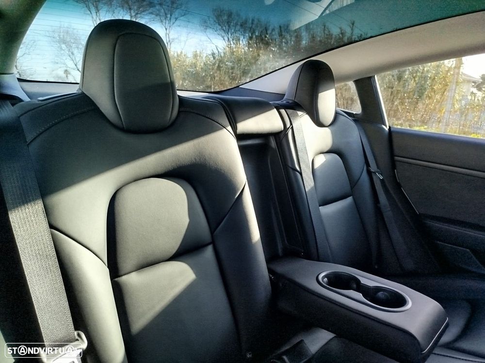 Tesla Model 3 Long Range Tração Traseira - 34