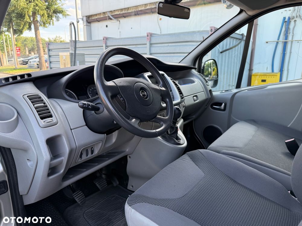 Renault Trafic - 11