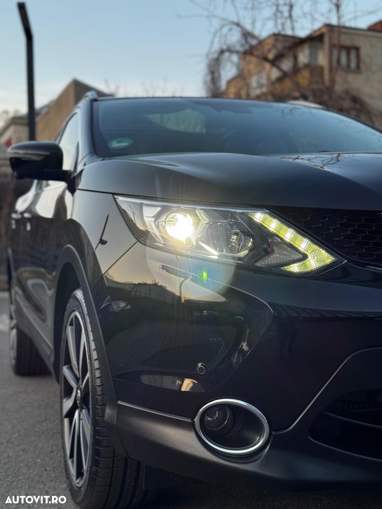 Nissan Qashqai 1.6 DCI Xtronic TEKNA - 24