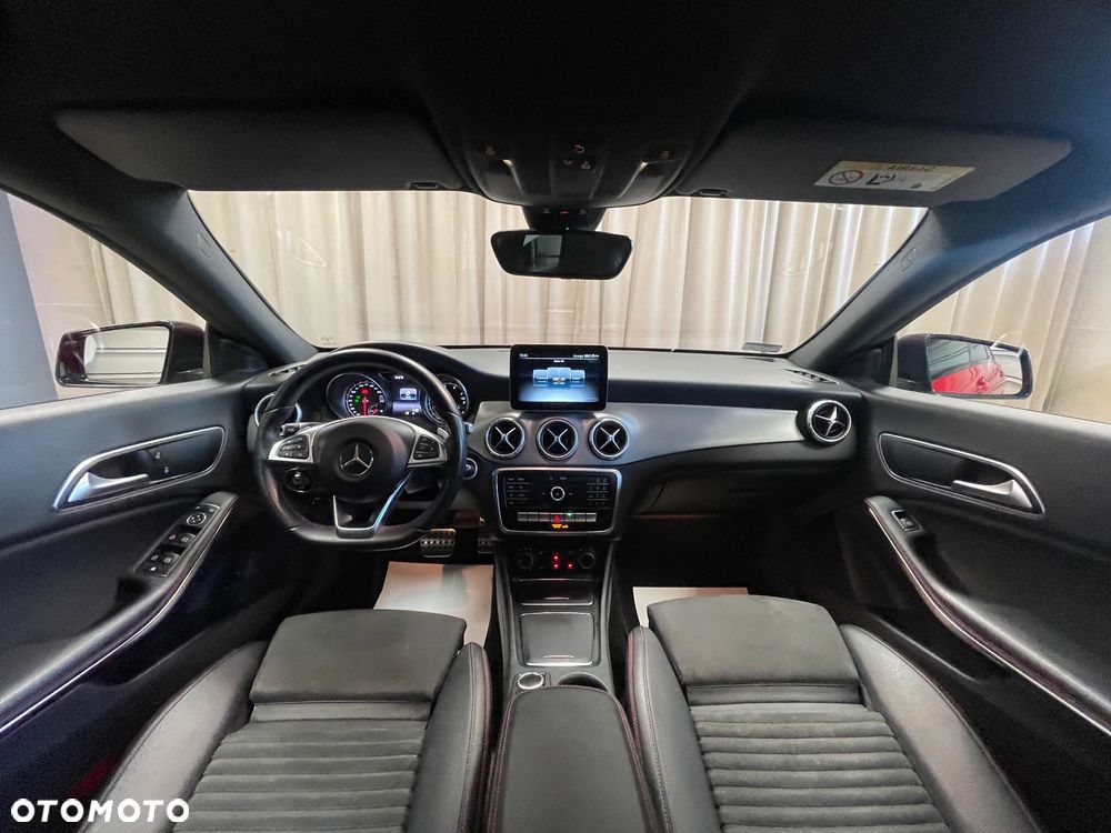 Mercedes-Benz CLA 200 7G-DCT AMG Line - 20