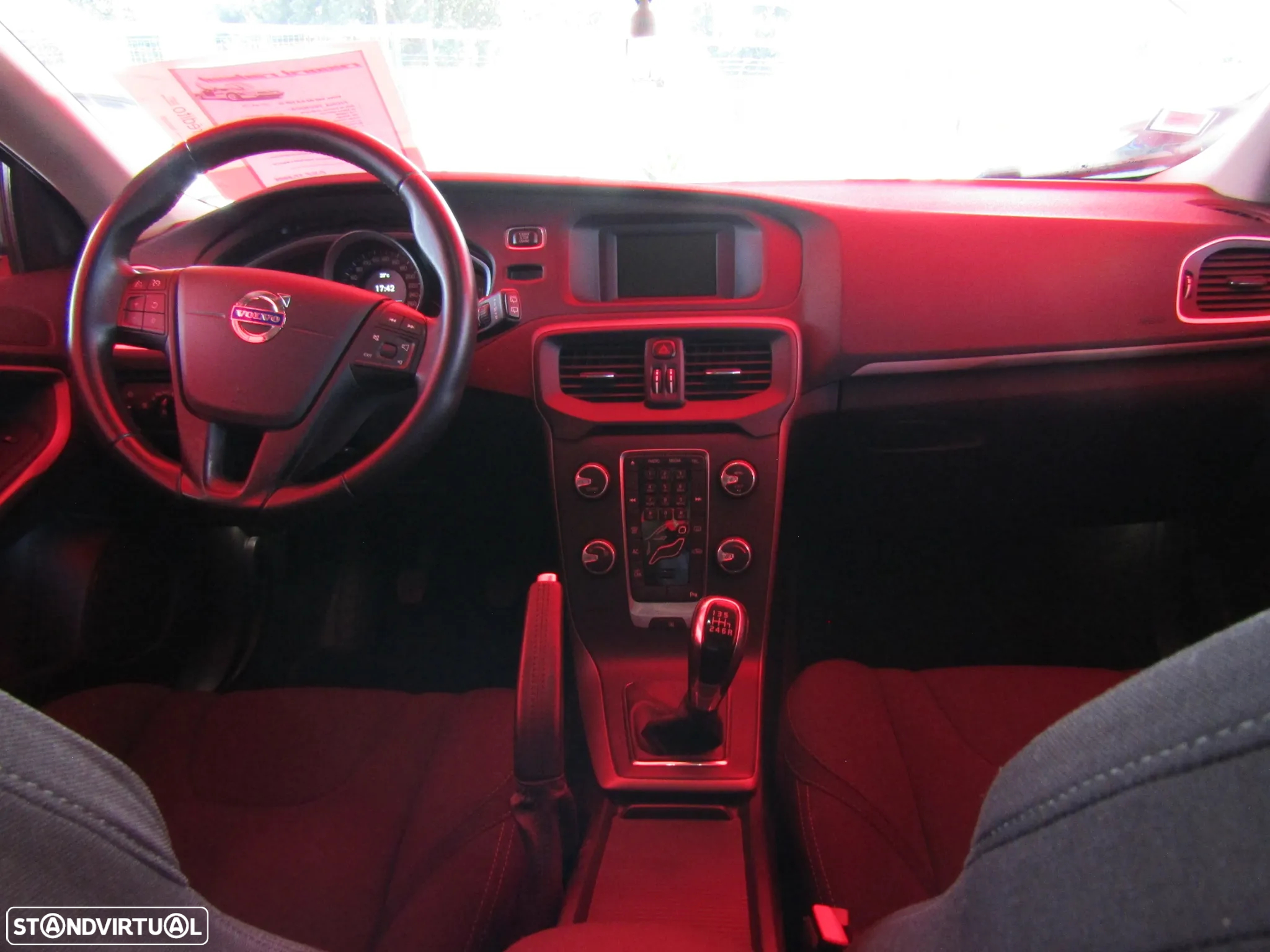 Volvo V40 2.0 D2 Kinetic - 7
