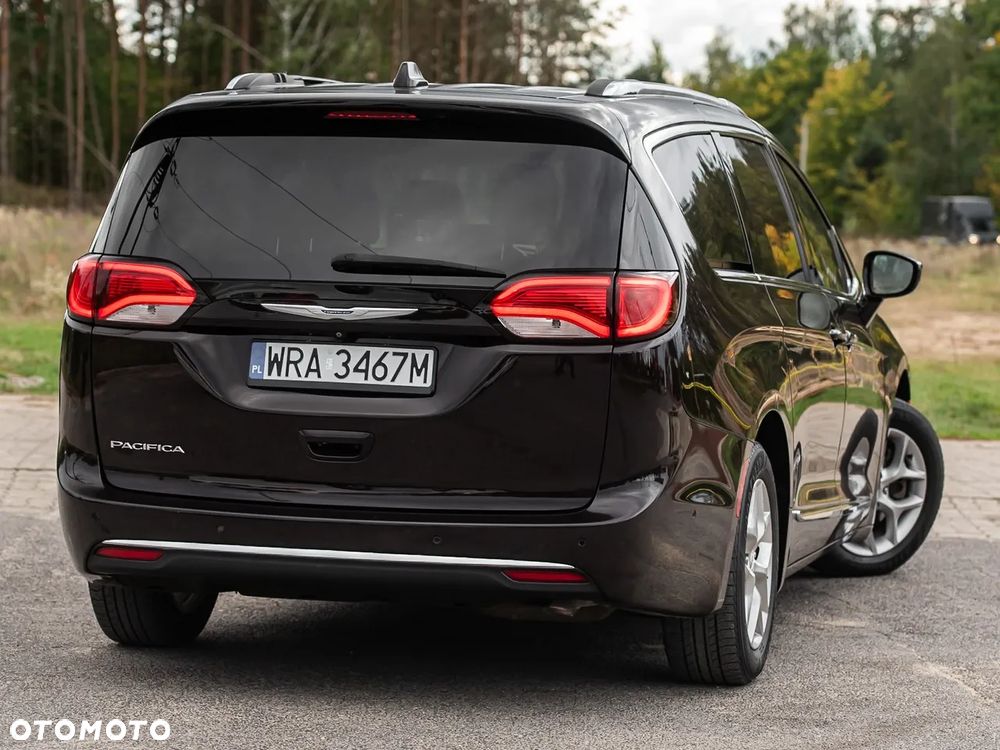 Chrysler Pacifica - 8