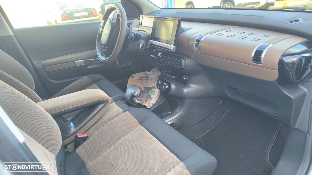 Citroën C4 Cactus 1.6 BlueHDi Shine ETG6 - 18