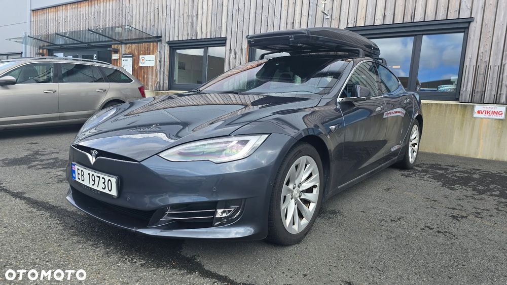 Tesla Model S - 1