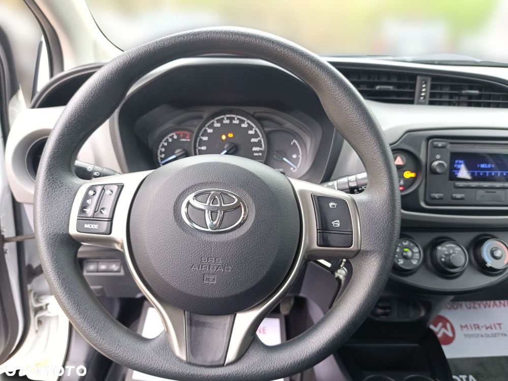 Toyota Yaris - 16