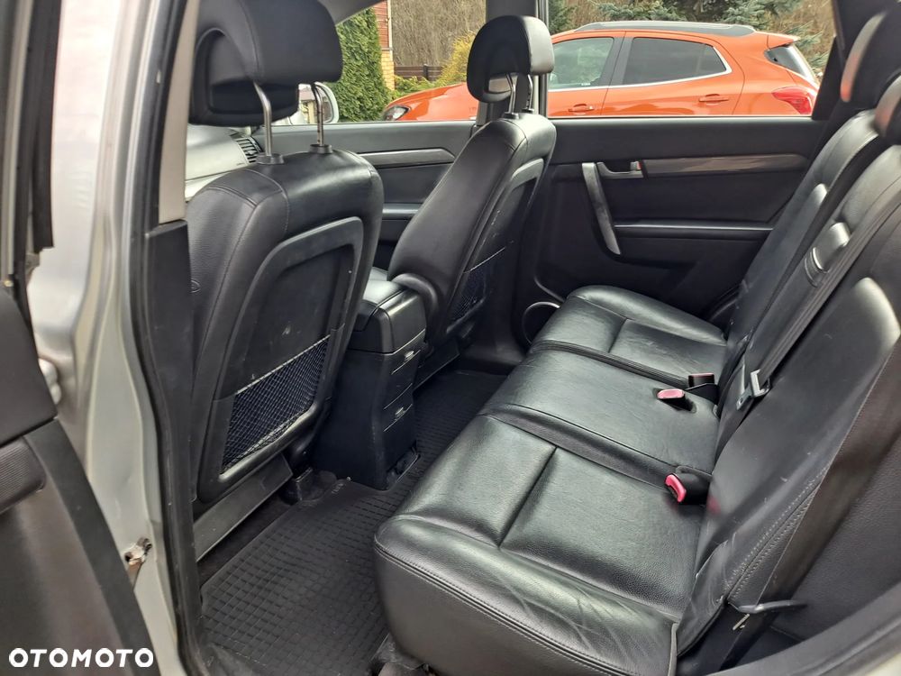 Chevrolet Captiva 2.0 d High - 12