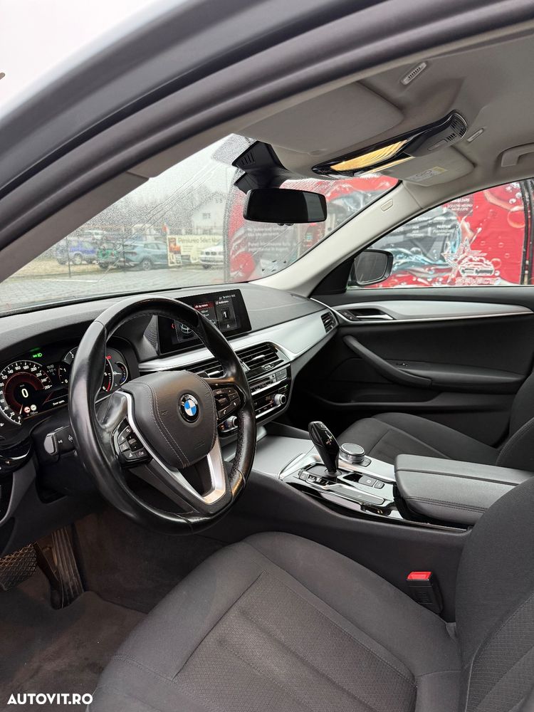 BMW Seria 5 520d Touring Aut. Luxury Line - 16