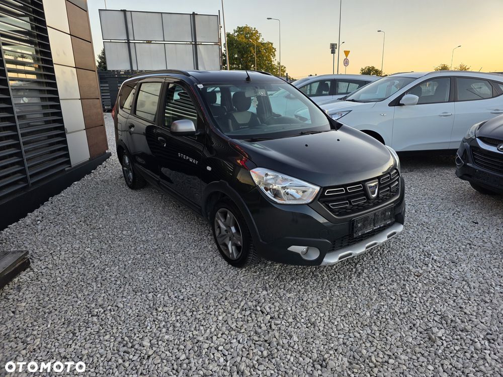Dacia Lodgy SCe 100 Stepway - 5