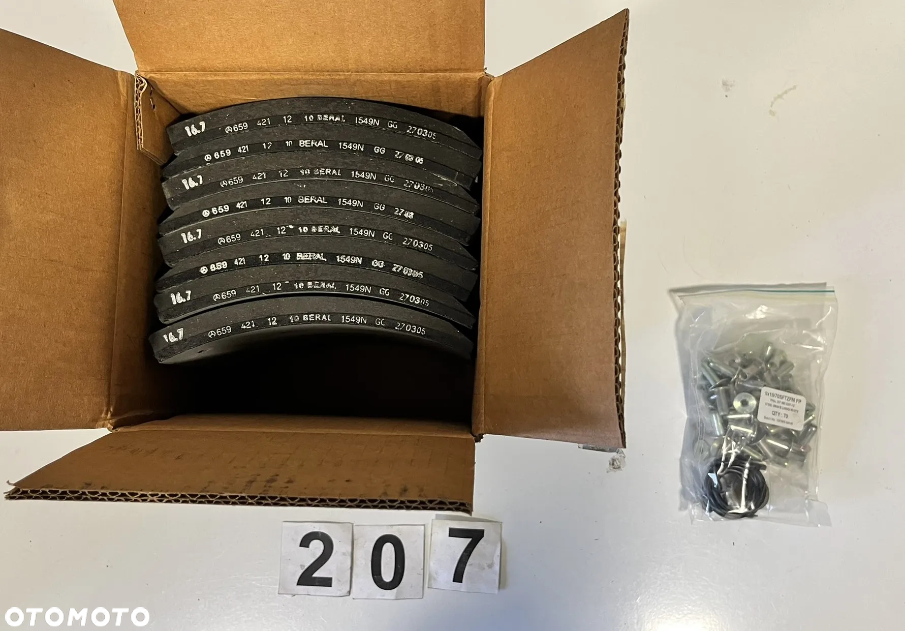 Zestaw okładzin hamulcowych Mercedes A 659423361067, A 621421081067 - 9