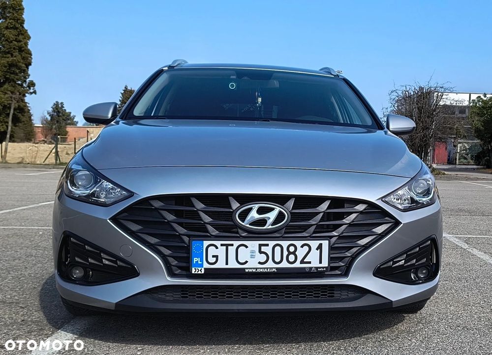 Hyundai i30 1.6 D Classic + - 18