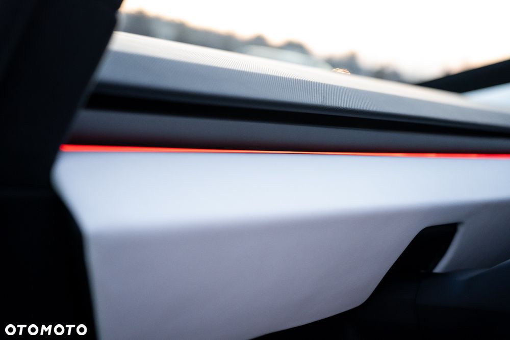 Tesla Cybertruck - 23