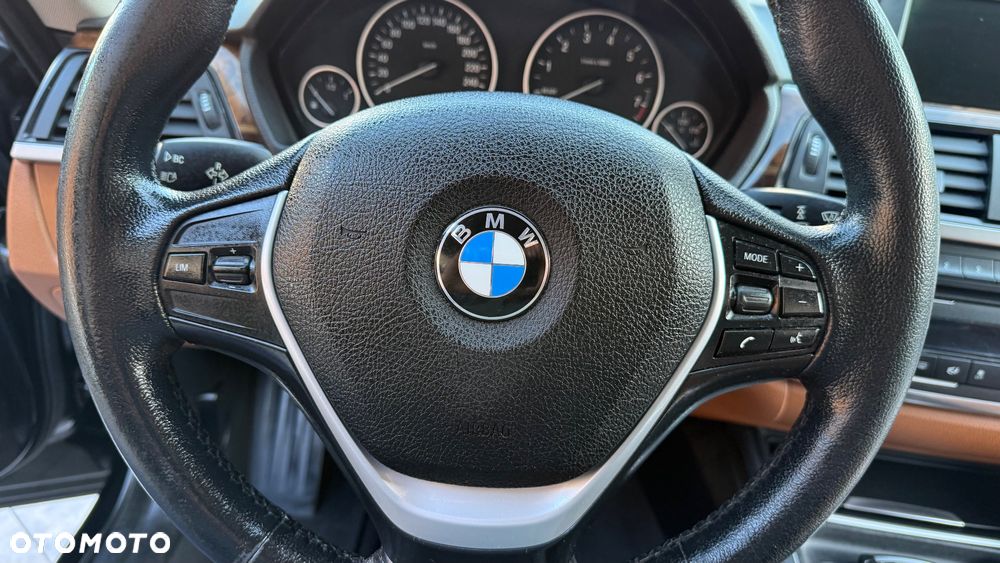 BMW Seria 3 320i Luxury Line - 40