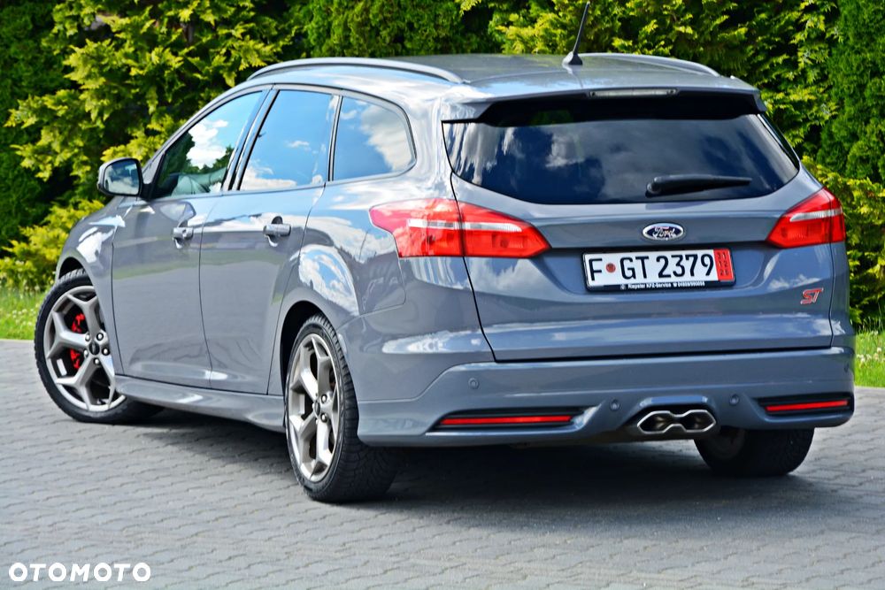 Ford Focus 2.0 TDCi ST - 13