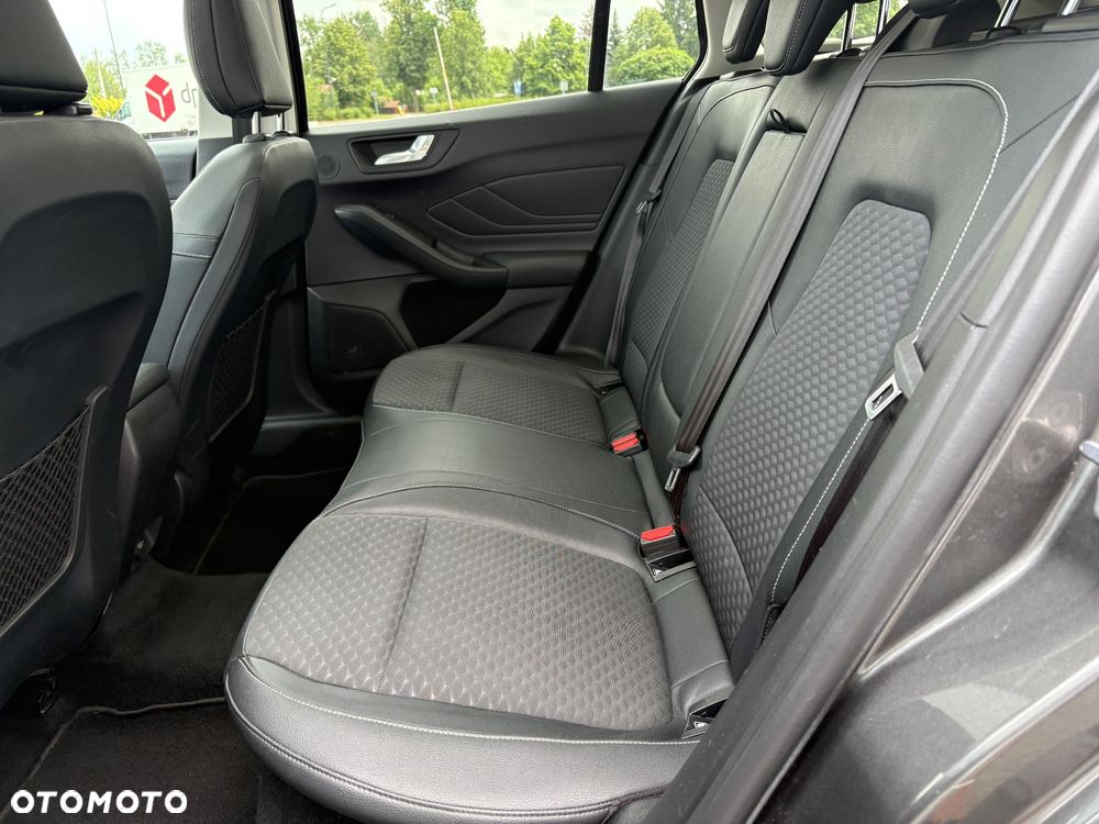Ford Focus 1.5 EcoBlue Start-Stopp-System TITANIUM DESIGN - 26